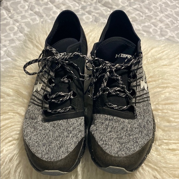 Under Armour Other - Under Armour tennis shoes